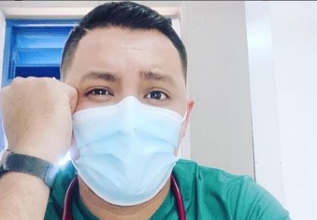 médico falso (2) médico falso Mauricio Monrey Patiño