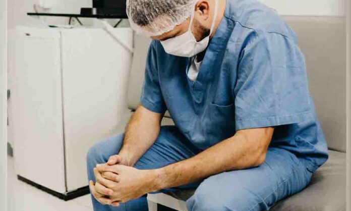 médico falso luz