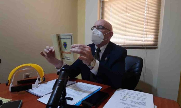 médicos violan leyes (1) médicos violan leyes