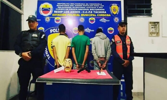 robo máscaras táchira