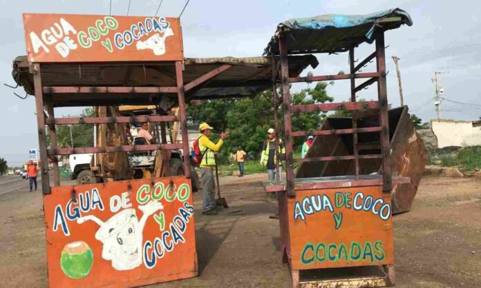 IMAU_fiscalizó_vendedores_agua_de_coco IMAU fiscalizó vendedores agua de coco