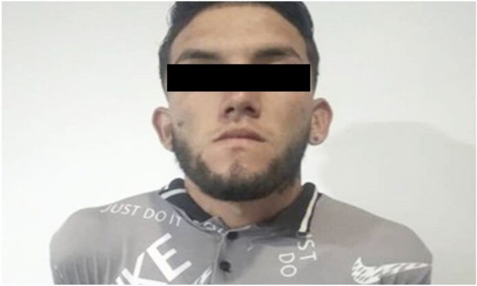 Rescatada sana y salva una joven raptada en el caserío Cabudare, estado Lara En pro del fortalecimiento de los vértices 2, 6 y 11 de la Gran Misión Cuadrantes de Paz, la Policía Científica ha creado estrategias efectivas con el objeto de seguir minimizando en tiempo real, todo tipo de delito que ponga en riesgo a nuestra población venezolana; alias El Roibert, identificado como Roiber Alejandro Sandoval Torres (21), fue detenido por la Delegación Municipal Cabudare, en el caserío Cabudare, sector El Tereque, parroquia José Gregorio Bastidas, municipio Palavecino, estado Lara, por el rapto de una joven de 12 años de edad. Funcionarios del Cicpc, al tener conocimiento del hecho, iniciaron una minuciosa y exhaustiva labor de búsqueda; asimismo, diversas investigaciones técnico científicas, que lograron evidenciar como Sandoval acostumbraba a pretender a la joven cuando ésta se trasladaba a clases, ofreciéndole mantenerla para que se fuera a vivir con él, lo cual no aceptó. Es por ello que bajo engaño y sin el consentimiento de sus padres, raptó a la joven y se la llevó a la fuerza a una vivienda ubicada en el caserío. Siendo rescatada inmediatamente sana y salva, gracias a la pericia y oportuna respuesta inmediata de los funcionarios de la Policía Científica. rapto lara
