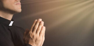 falso sacerdote