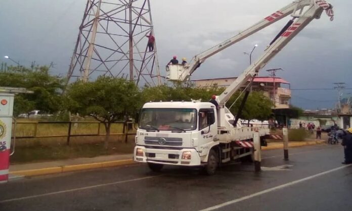 torre eléctrica