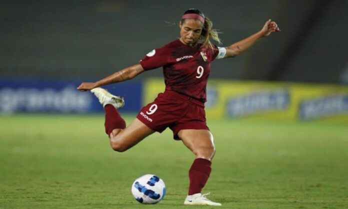 vinotintofemenina vinotinto femenino