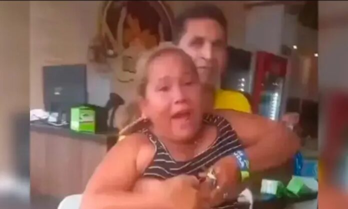 Mujer celos panadería Brasil