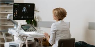 Mujer bebé calcificado