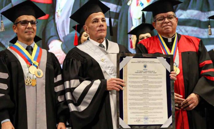 Manuel Rosales recibe doctorado honoris causa educacion mencion responsabilidad social