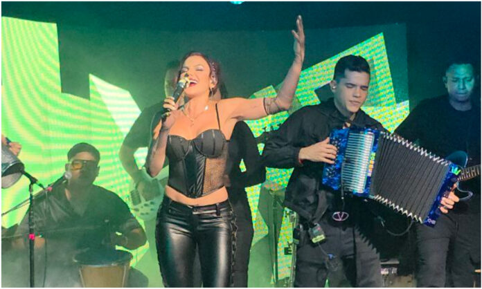 Paola Martínez Empoderada