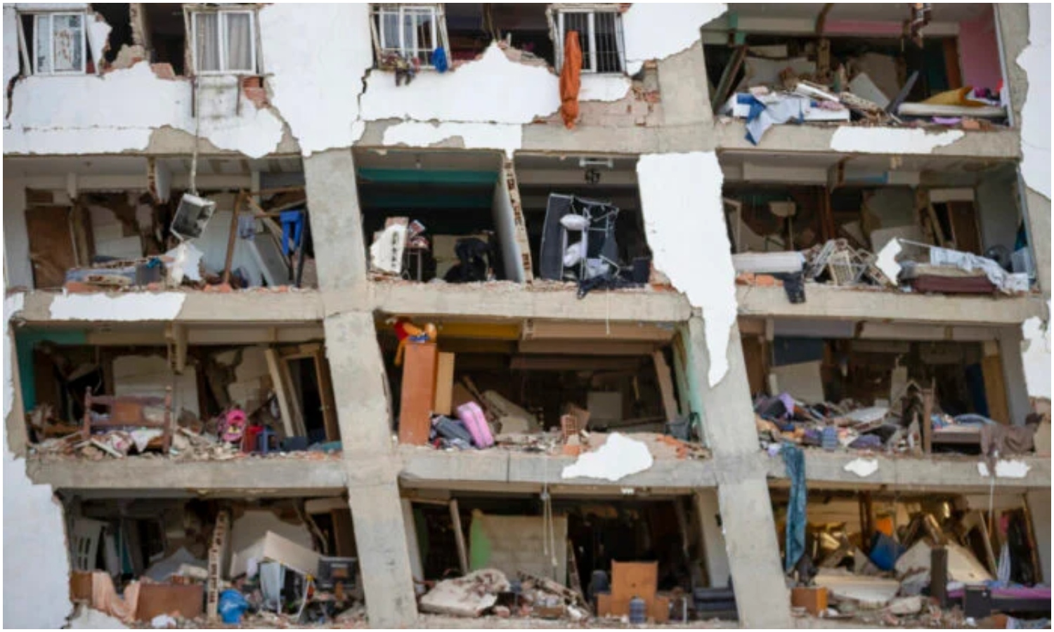 Ministro de Obras Públicas desmiente demolición de 39 edificios afectados por los terremotos en La Guaira