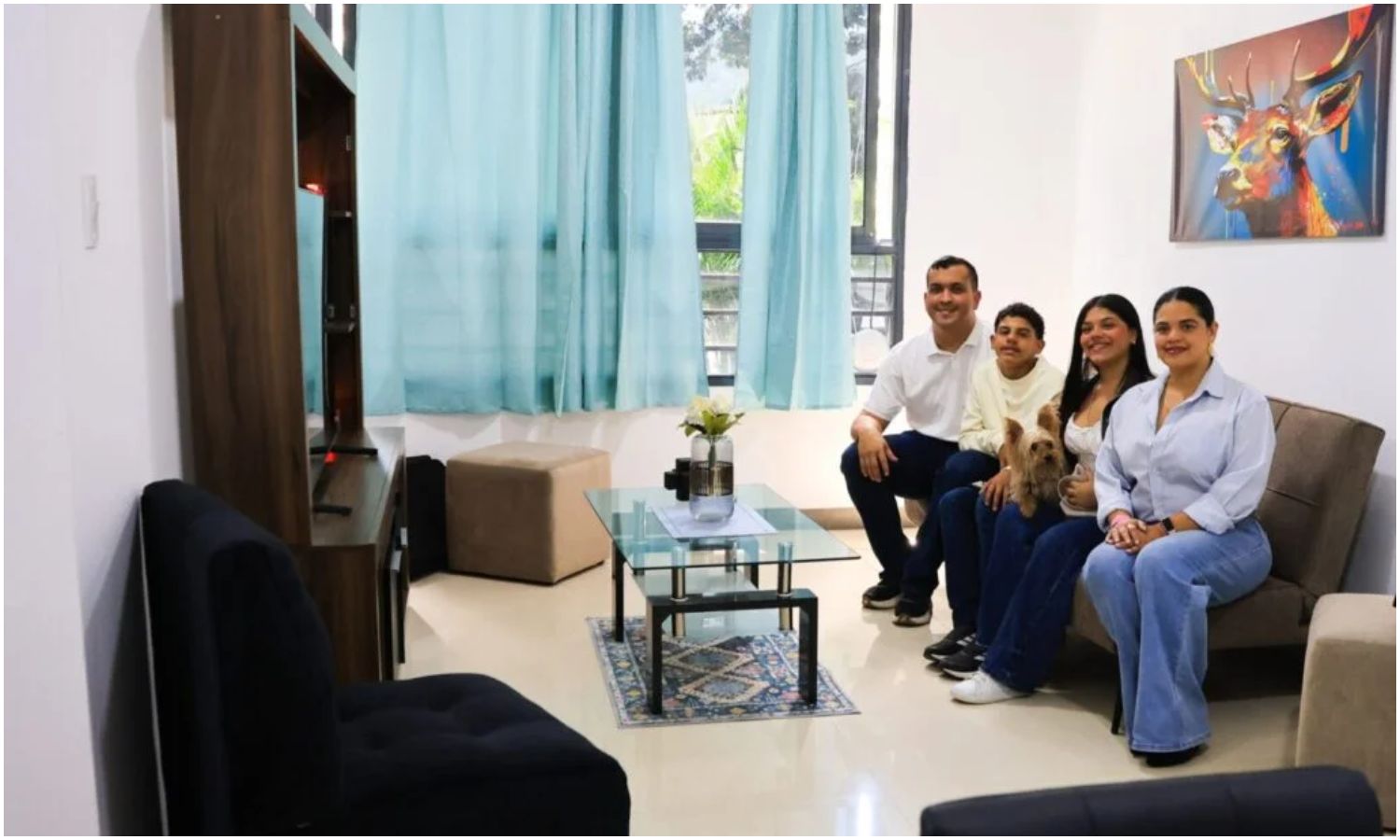 Gobierno entrega 151 viviendas a familias afectadas por los terremotos del 24 de junio