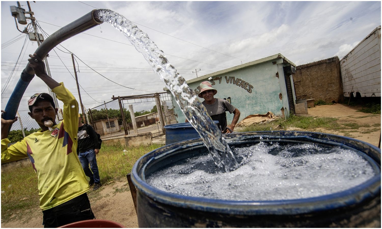 Vecinos de los barrios San Benito y Betulio González en San Francisco llevan más de un mes sin agua