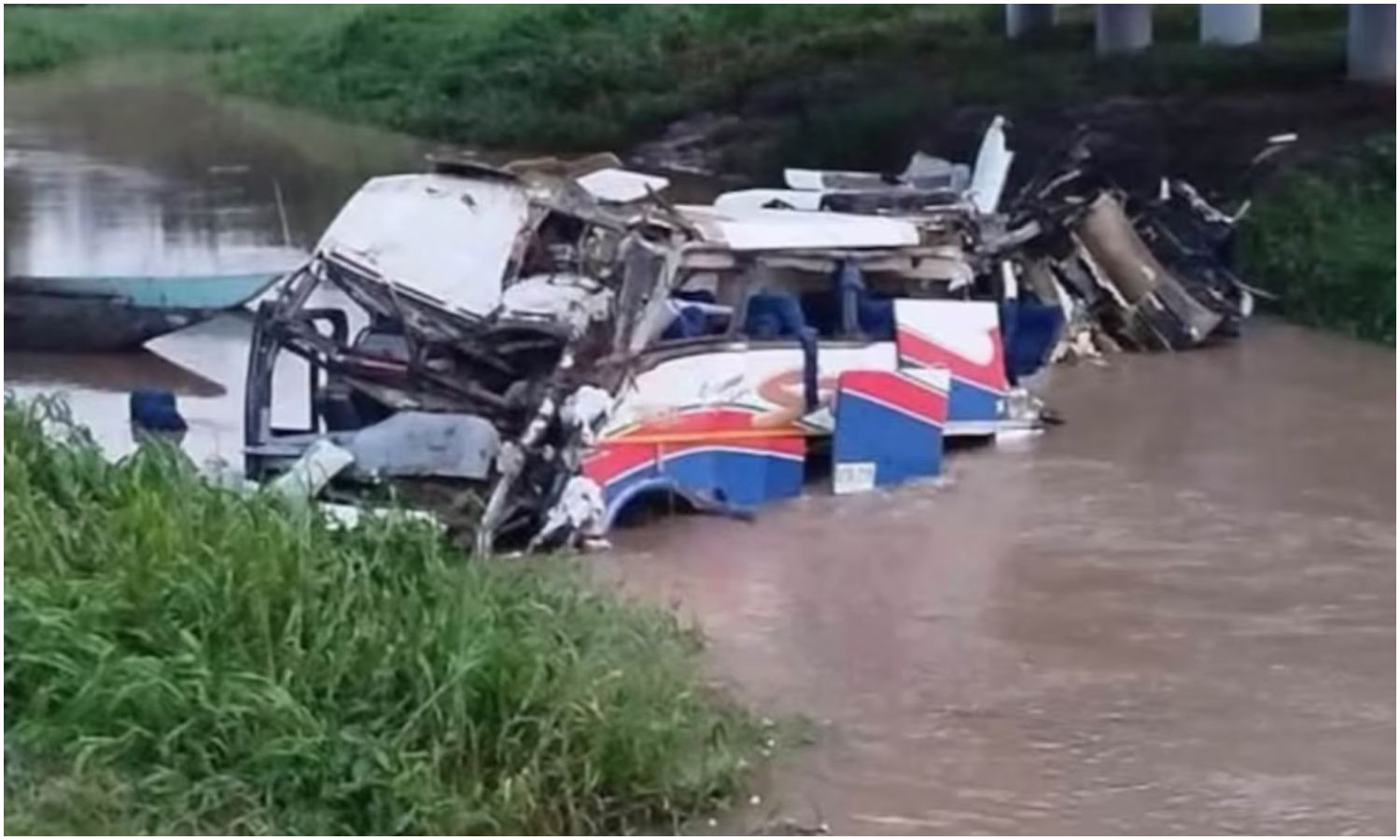 Kbeto Zuleta, hijo de Poncho Zuleta, perdió una pierna tras accidente que dejó dos muertos y 20 heridos en Colombia