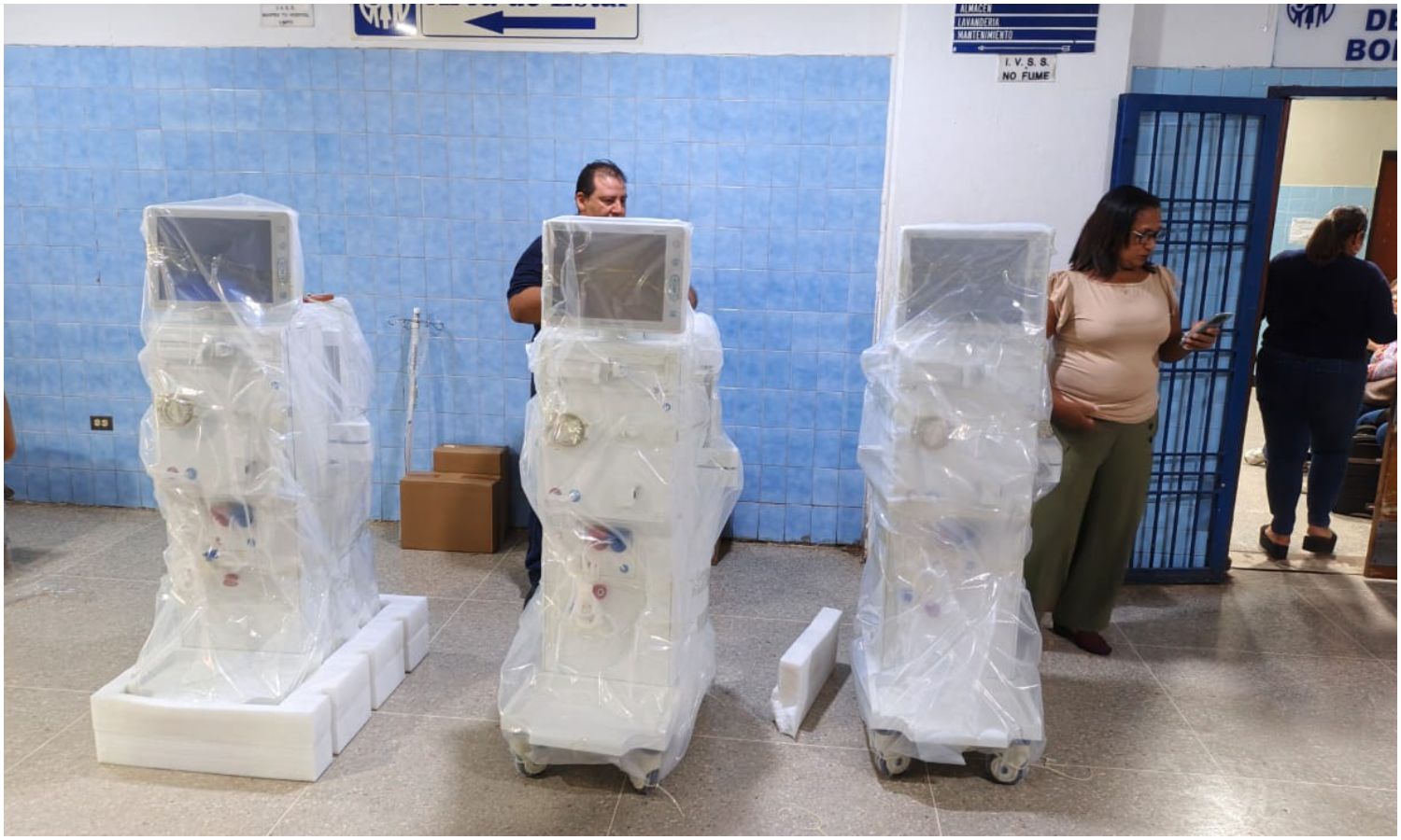 Hospital de Ciudad Ojeda recibe tres máquinas de hemodiálisis para atender a 112 pacientes renales